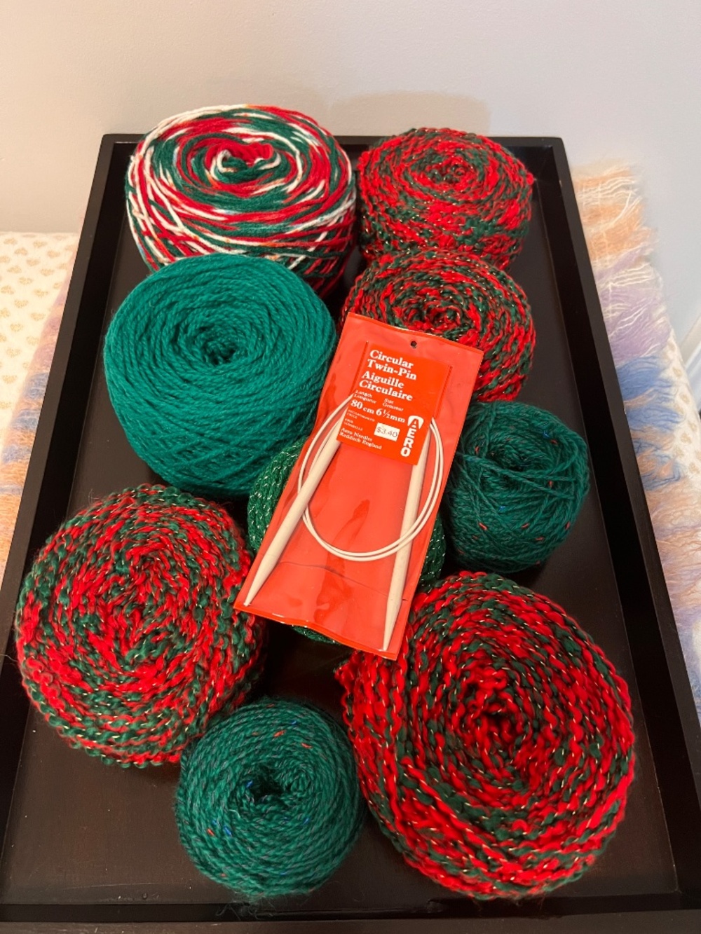 690g Christmas colours of yarn for knitting or crochet